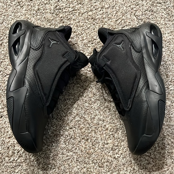 SOLD***New without box Men’s Nike Jordan Flights - Picture 4 of 9